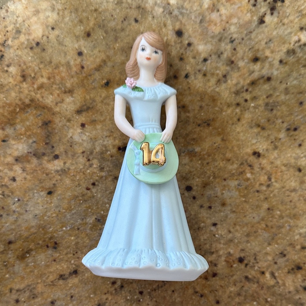 Growing Up Birthday Girls brown hair 14 years Figurine cake topper